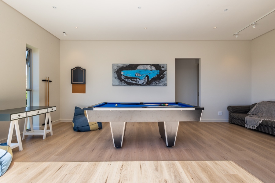 4 Bedroom Property for Sale in Whale Rock Western Cape